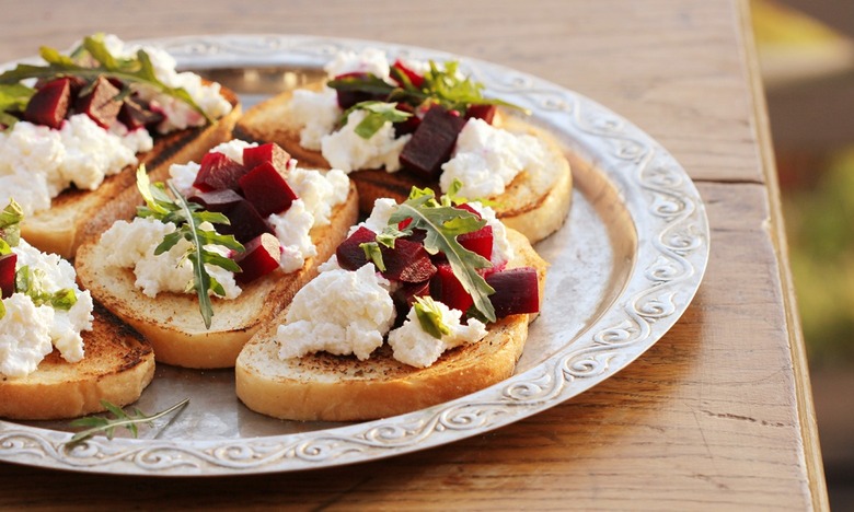 13 Finger Foods to Pass at Your Holiday Party